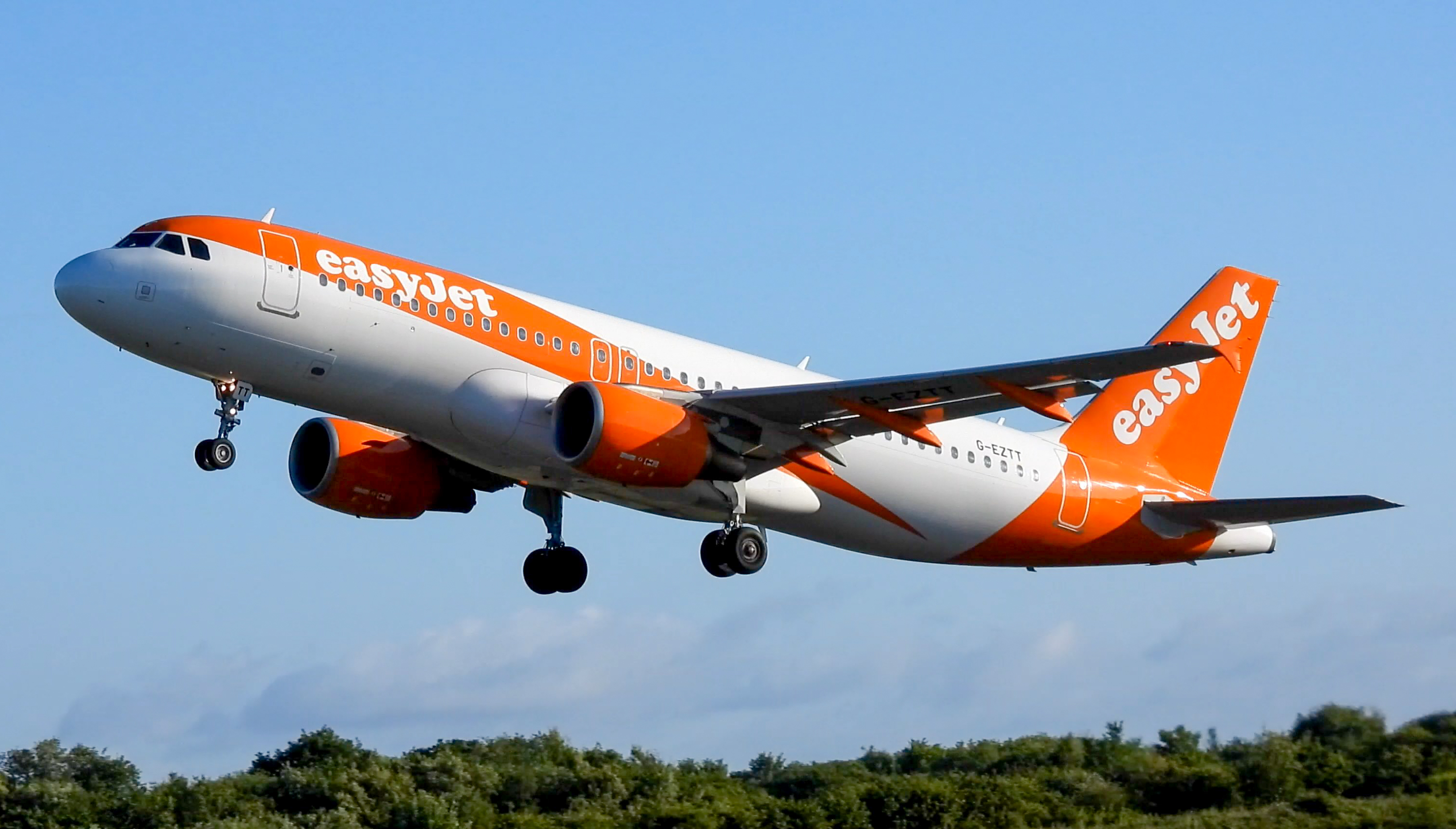 G-EZTT
