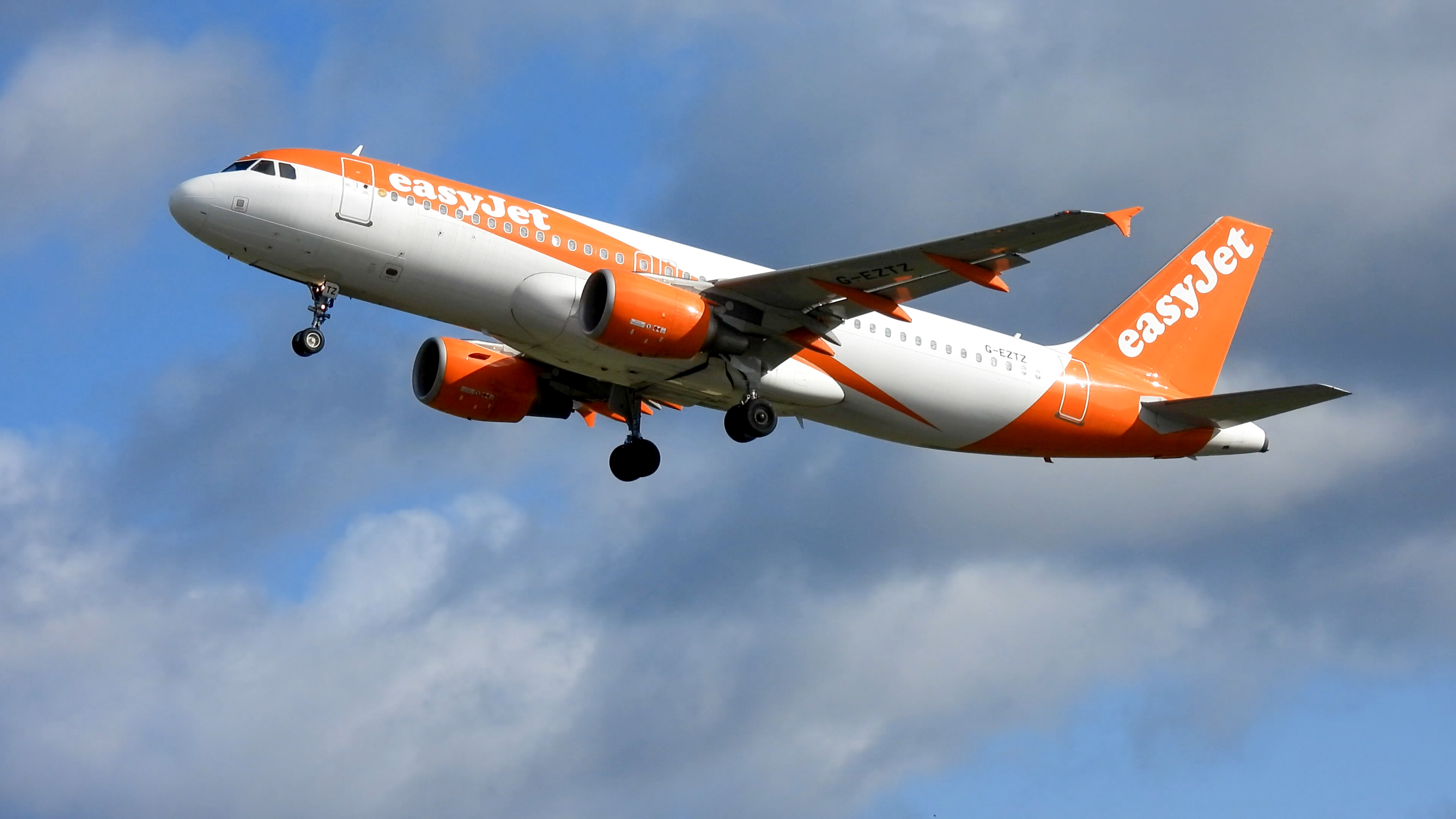 G-EZTZ